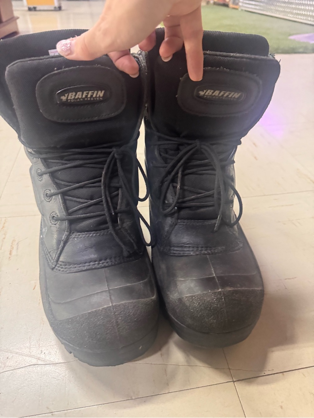 Baffin Men’s Black Heavy-Duty Lace-Up Winter Boots